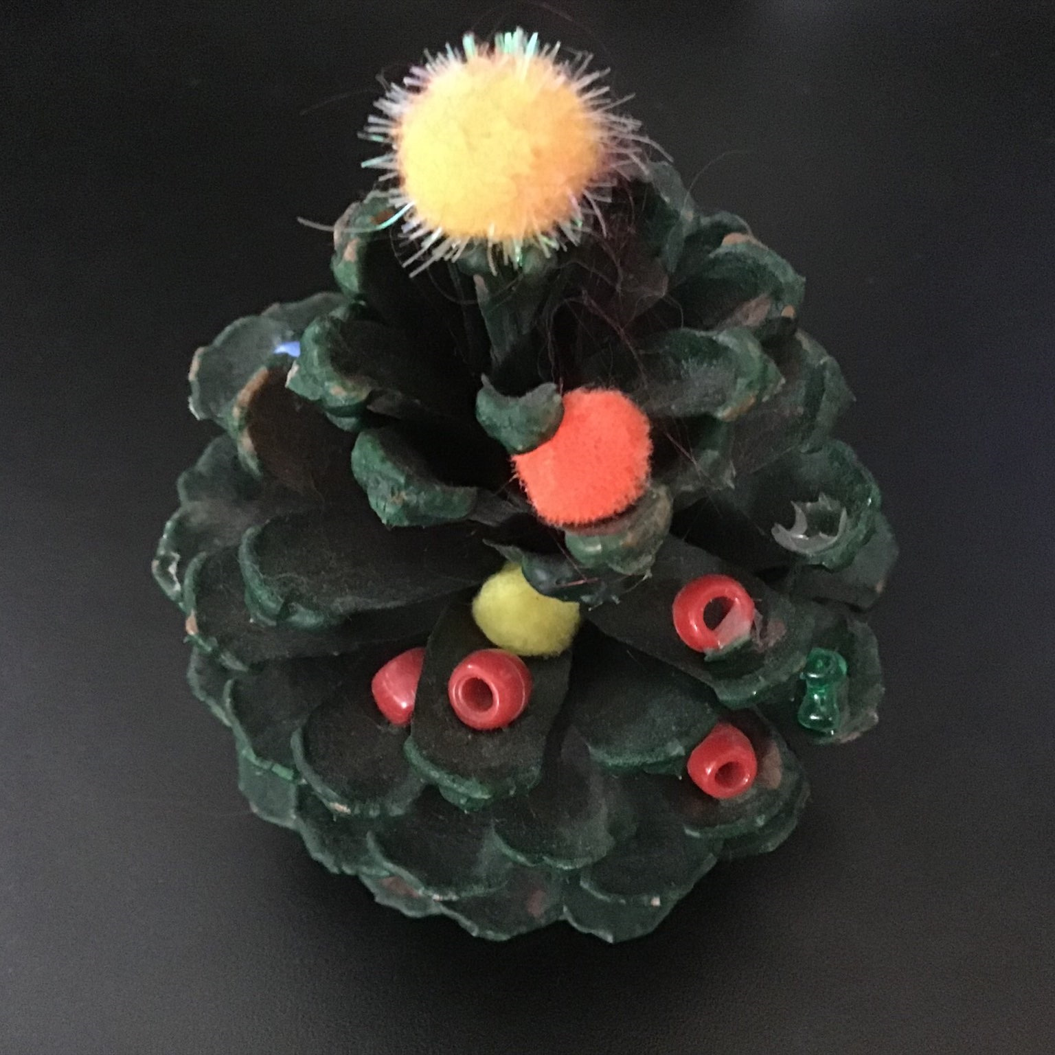 Pine cone Christmas tree